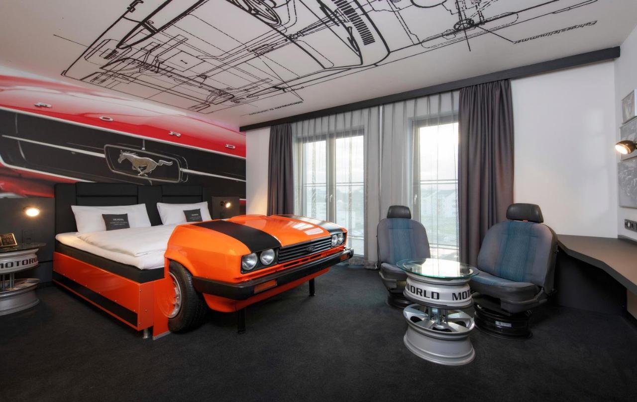 V8 Hotel Koeln At Motorworld Екстер'єр фото