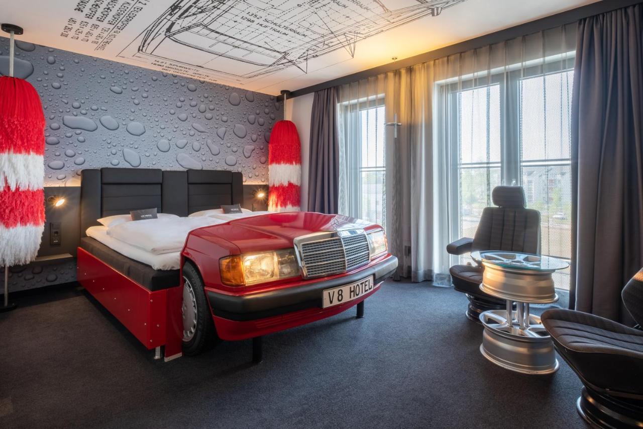 V8 Hotel Koeln At Motorworld Екстер'єр фото