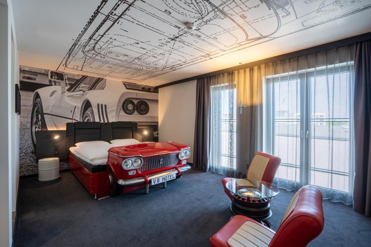 V8 Hotel Koeln At Motorworld Екстер'єр фото
