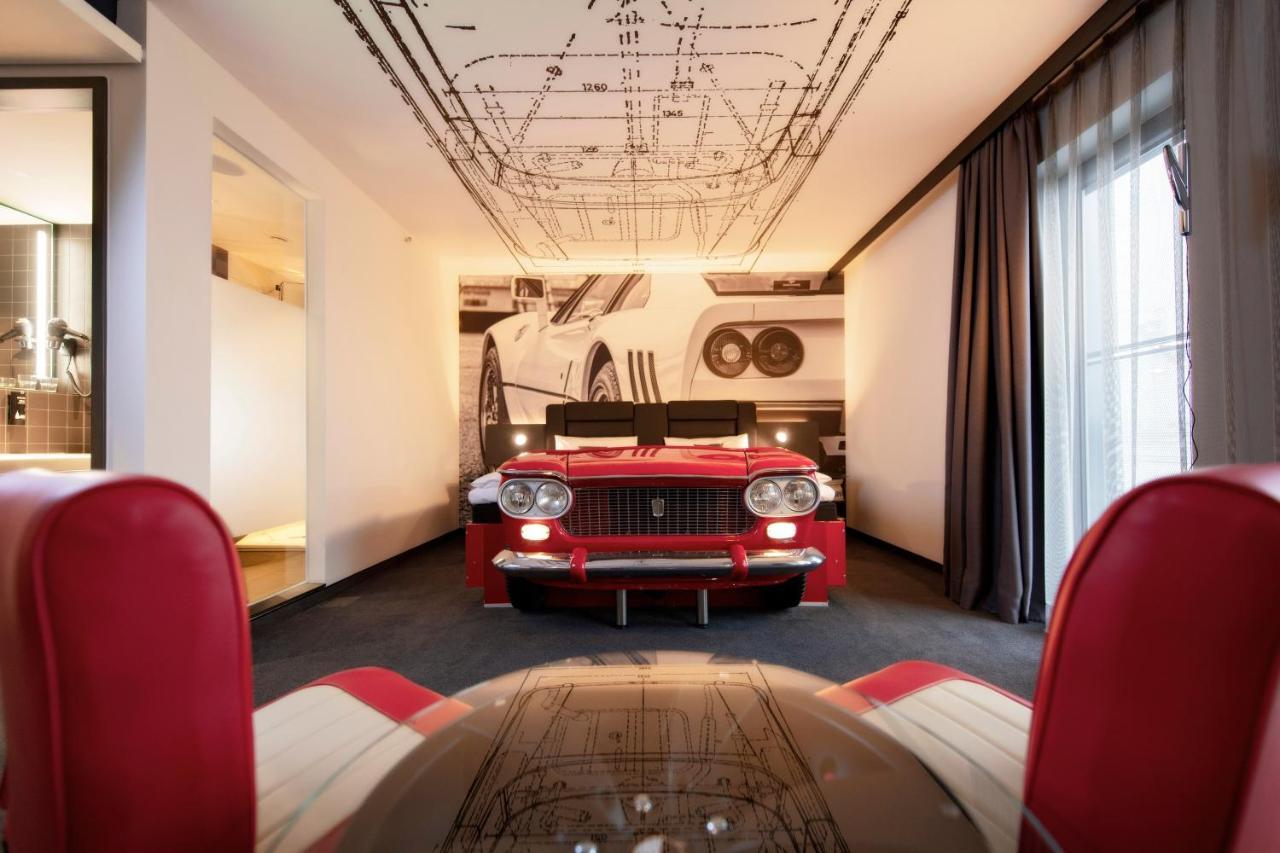 V8 Hotel Koeln At Motorworld Екстер'єр фото