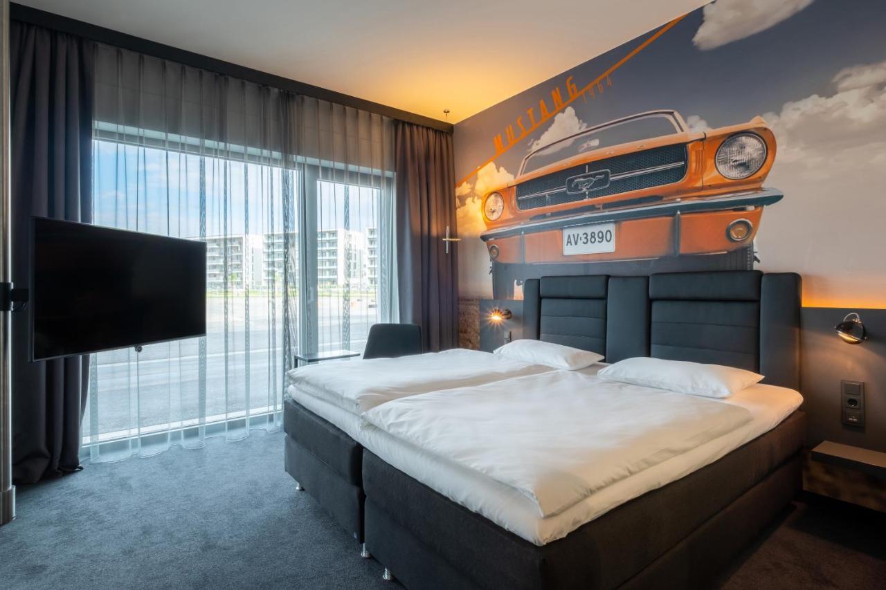 V8 Hotel Koeln At Motorworld Екстер'єр фото