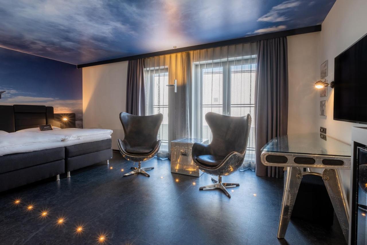 V8 Hotel Koeln At Motorworld Екстер'єр фото