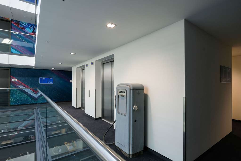 V8 Hotel Koeln At Motorworld Інтер'єр фото