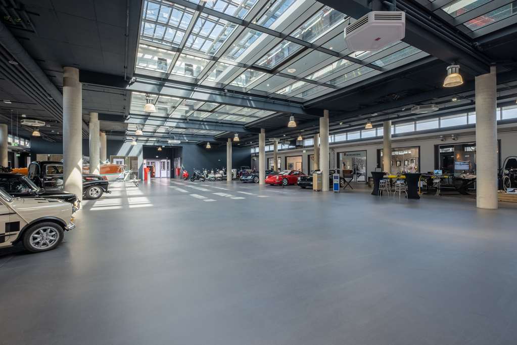 V8 Hotel Koeln At Motorworld Інтер'єр фото